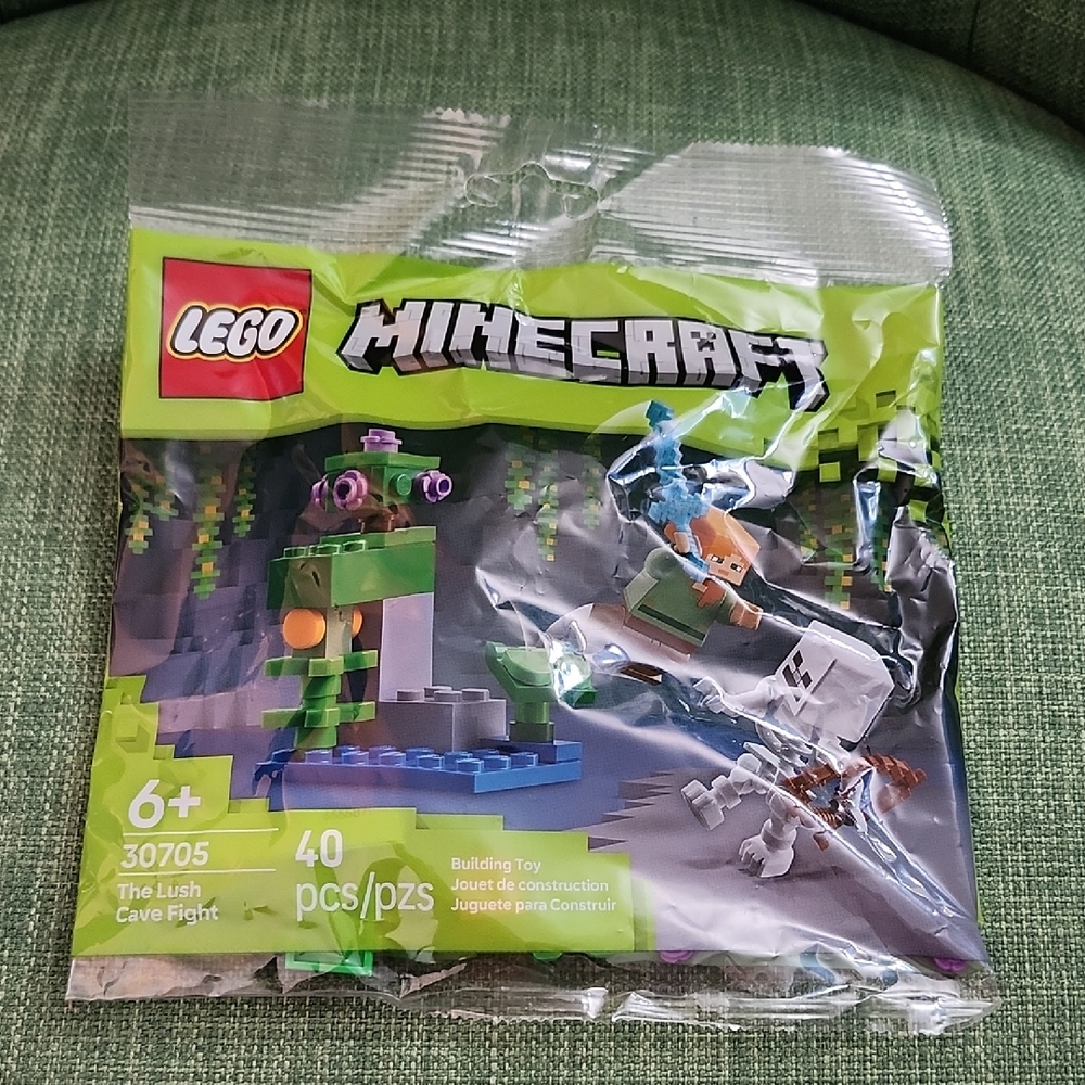 LEGO Minecraft The Lush Cave Fight Building Toy